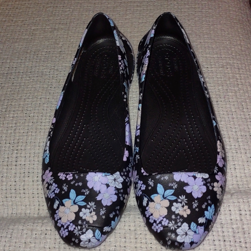 Kadee Crocs Size 8 NWOT